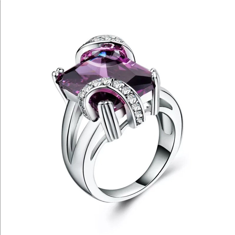 🎁SALE! Amethyst & Sterling Silver Cocktail Ring - Picture 3 of 5